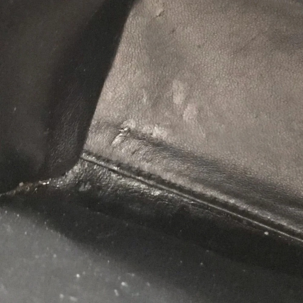 Rare Chanel Vintage Caviar Shoulder Bag - Authentic Black Leather - Picture 7 of 16